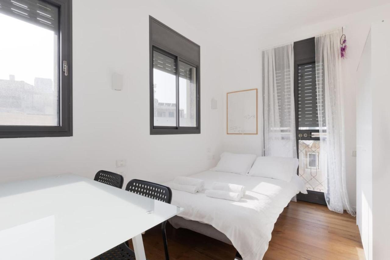 Elegant Apartment W Balcony & Mamad In Heart Of Tel Aviv By Sea N' Rent エクステリア 写真