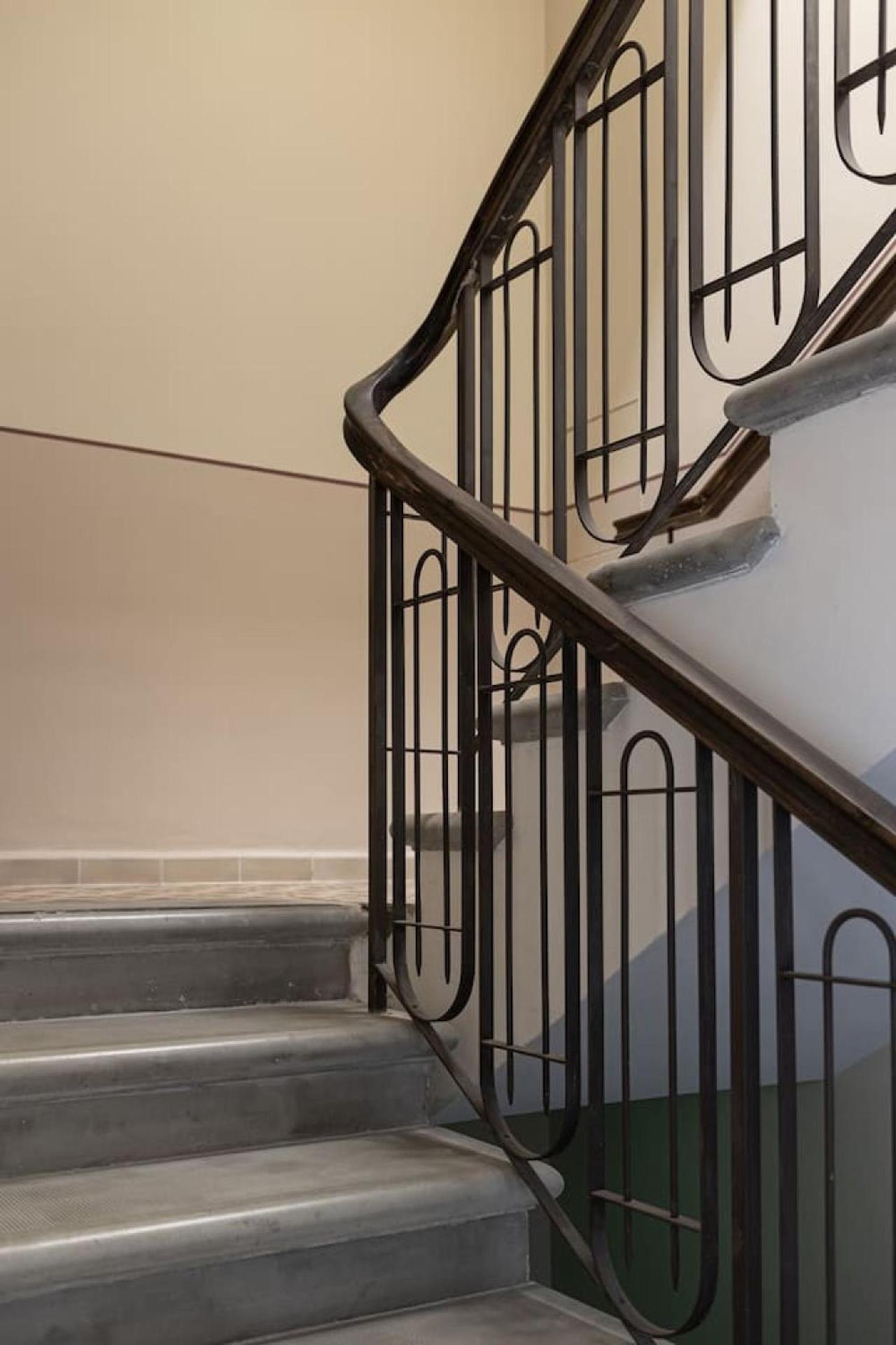 Elegant Apartment W Balcony & Mamad In Heart Of Tel Aviv By Sea N' Rent エクステリア 写真