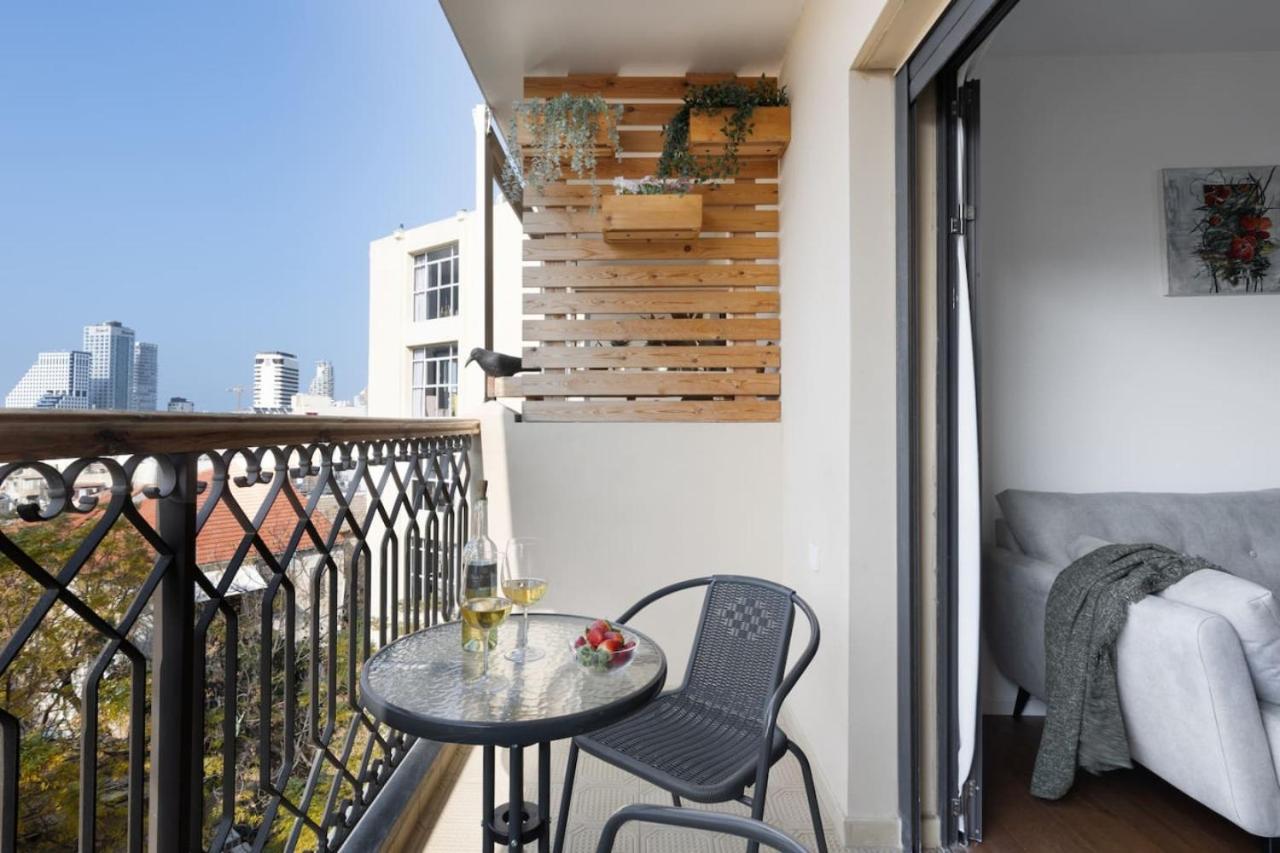 Elegant Apartment W Balcony & Mamad In Heart Of Tel Aviv By Sea N' Rent エクステリア 写真